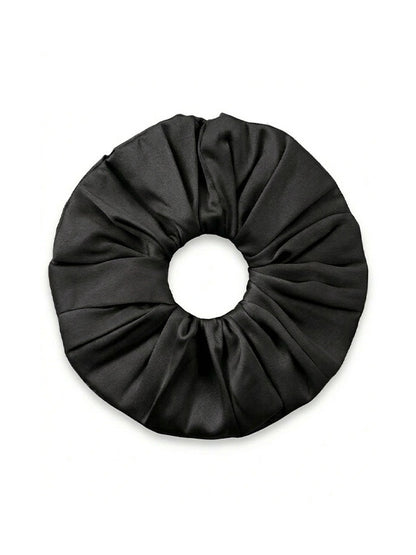 Noir Muse – Satin Scrunchie